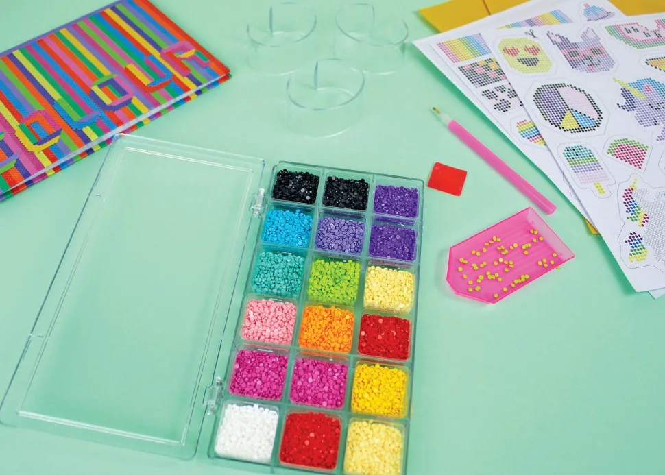 Crayola Creations Crystal Embellishment Kit Online