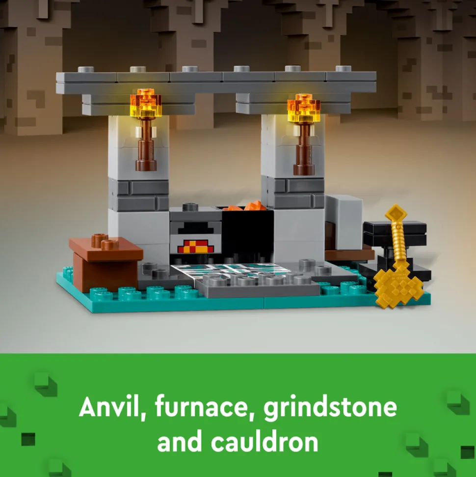 LEGO 21252 Minecraft The Armoury Sale